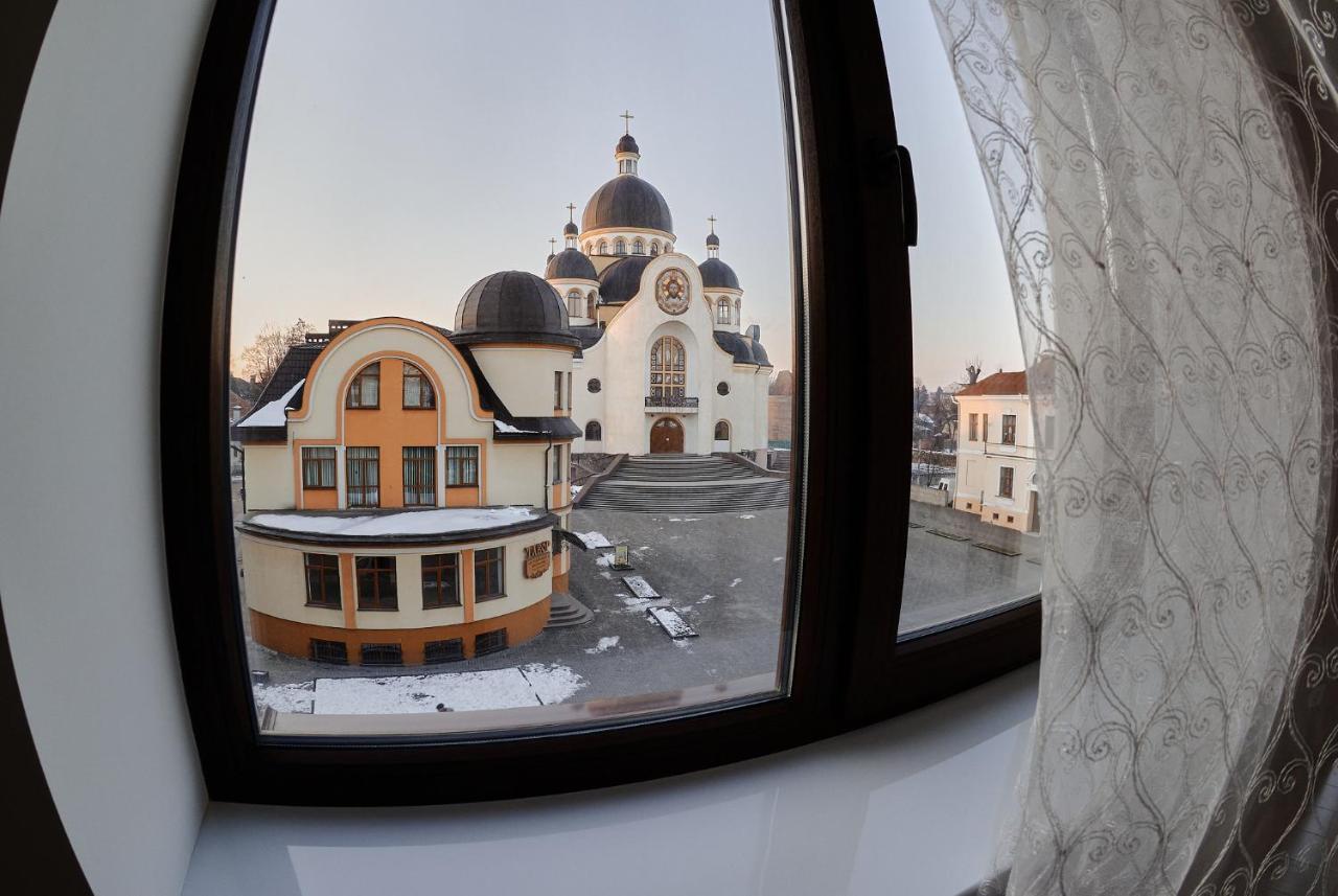 City Centre Apartment Kolomyia Extérieur photo